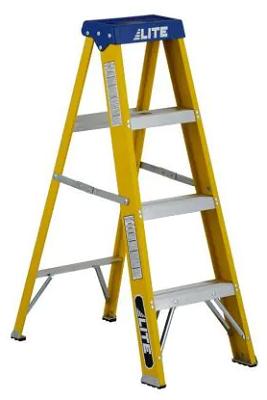 Step Ladder, 4 foot, Fiberglass, Grade 1A (300 pounds) L-90497